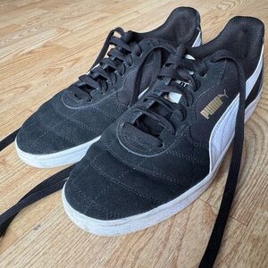 Puma Men's Black and White Casual Sneakers